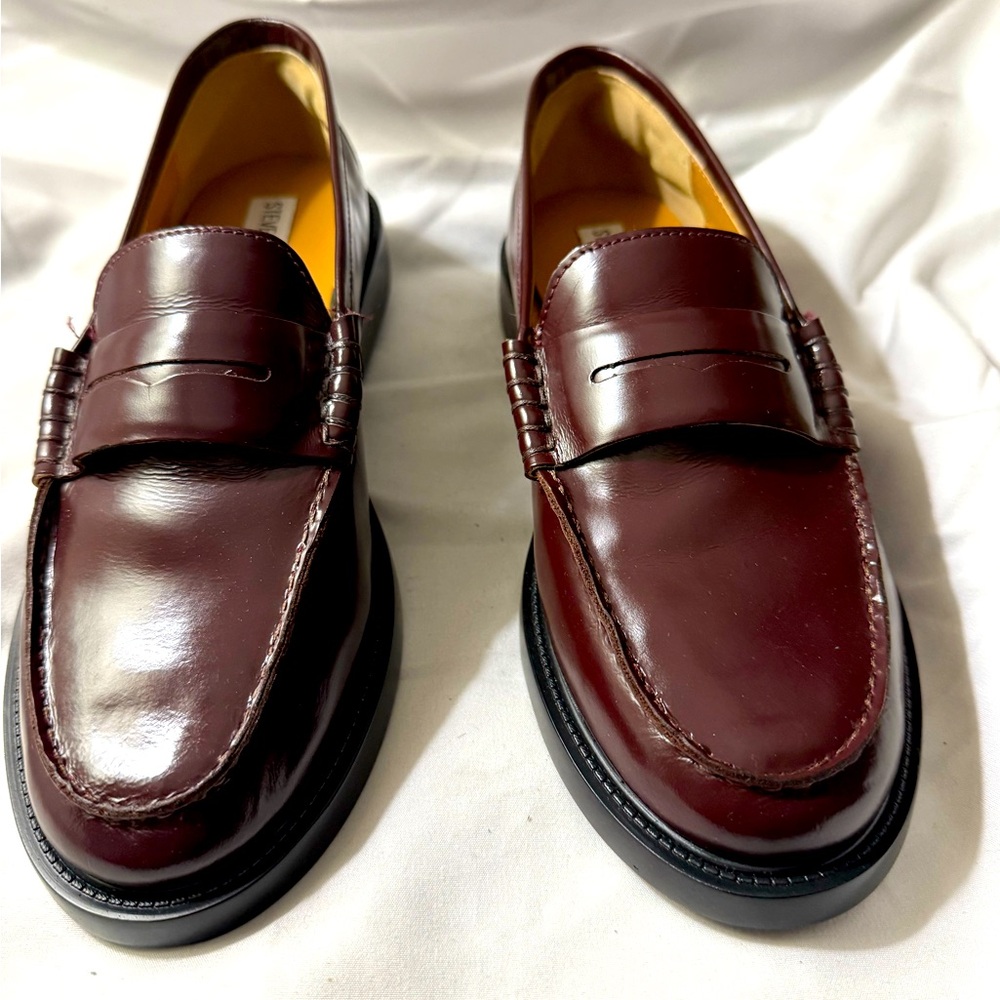 Steve Madden Burgundy Loafers